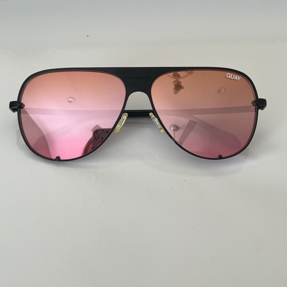 Quay Australia Black Sunglasses with Pink Lenses